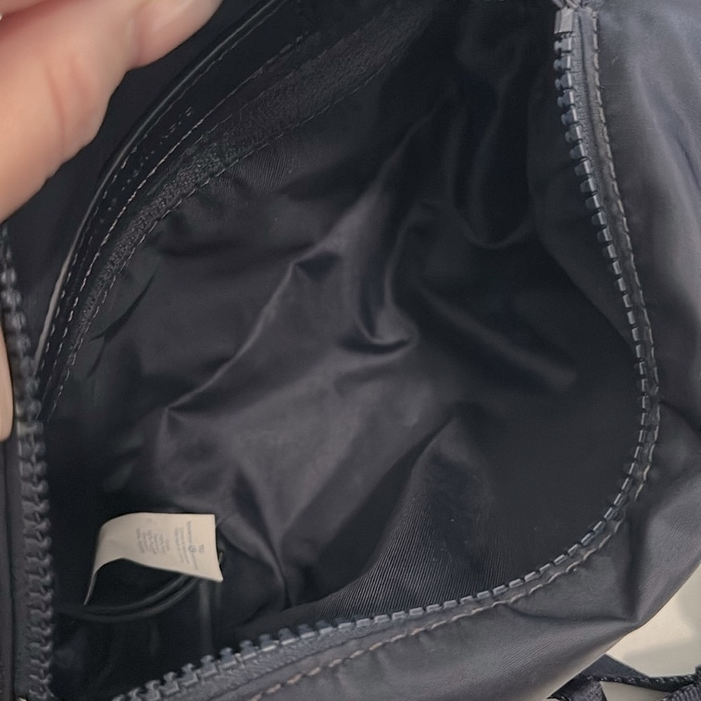 Lululemon Fast Track Belt Bag midnight Navy EUC - Picture 13 of 15